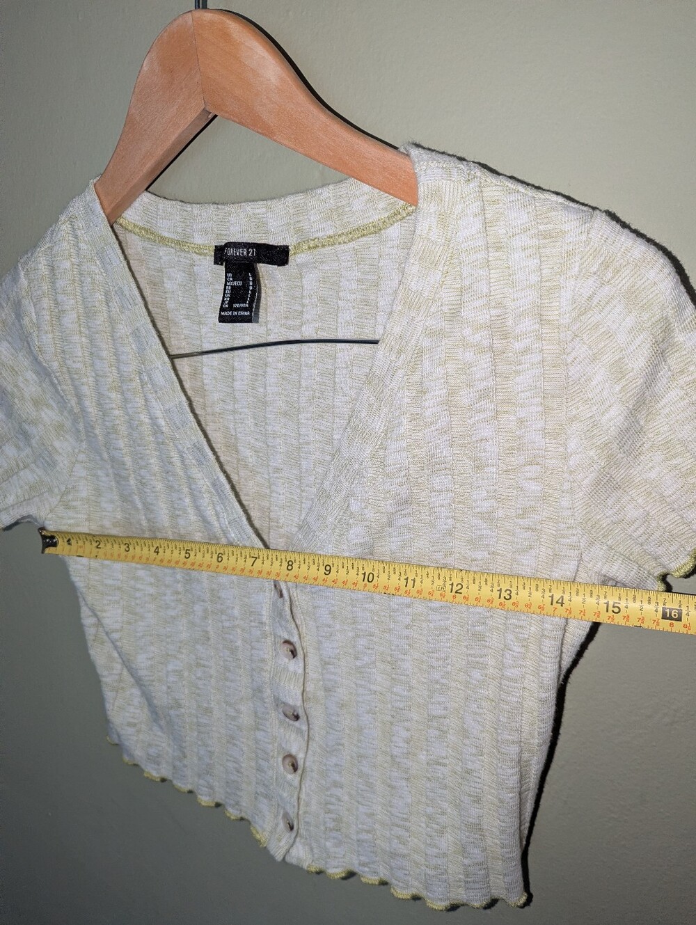 Forever 21 Light Green 💚 Ribbed Button-Down Crop Top - Picture 4 of 6